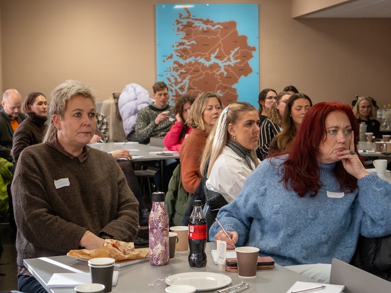 Deltagere på samling hos KORUS Bergen