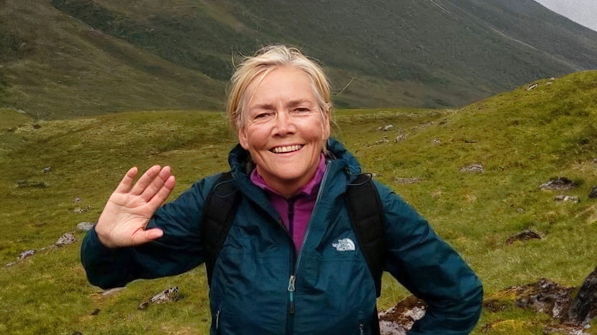 Portrettfoto av Rita Valkvæ på fjelltur