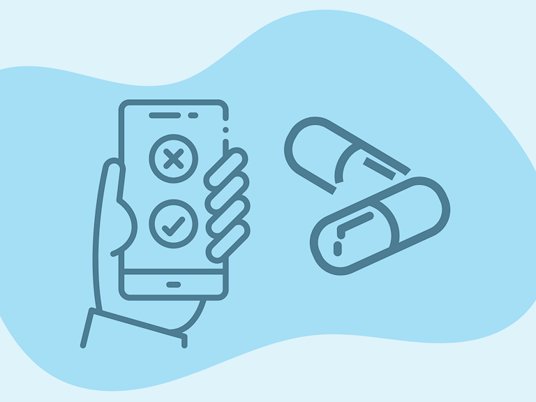 Illustrasjon av en mobiltelefon der en person fyller inn informasjon. Ved siden av ligger det to piller.